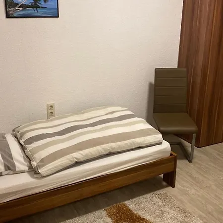 Schaefer Apartment *